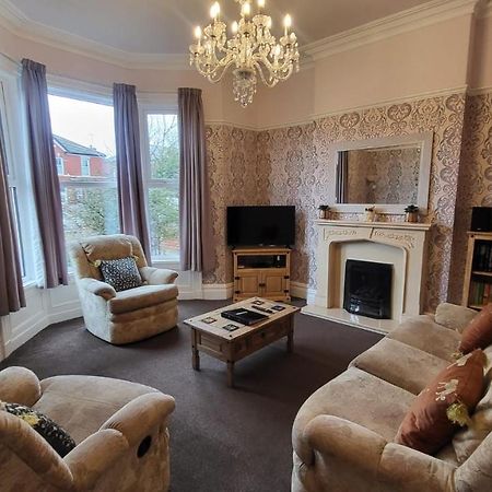 Stay - At Southport Holiday Home - Sleeps 6 Экстерьер фото
